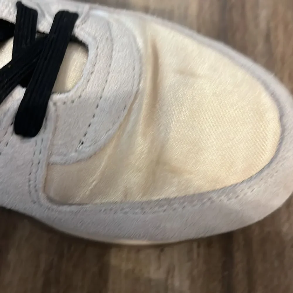 Worn once Tretorn Loyola 2 size 8.5 great condition! - Picture 4 of 8